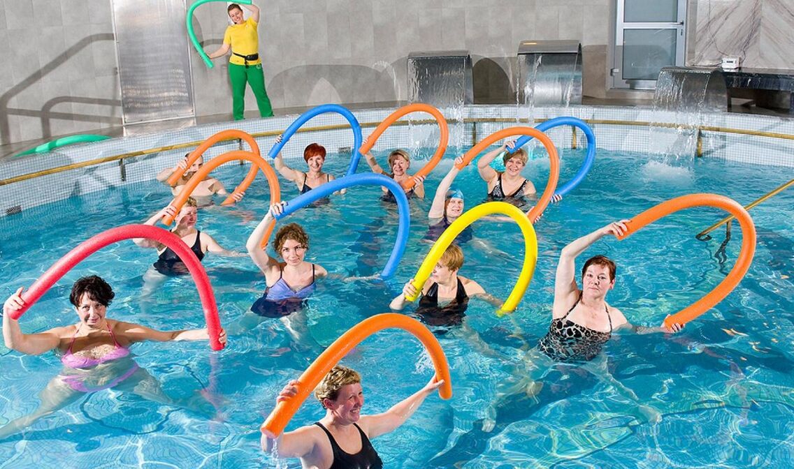 Übungen im Pool mit lumbaler Osteochondrose
